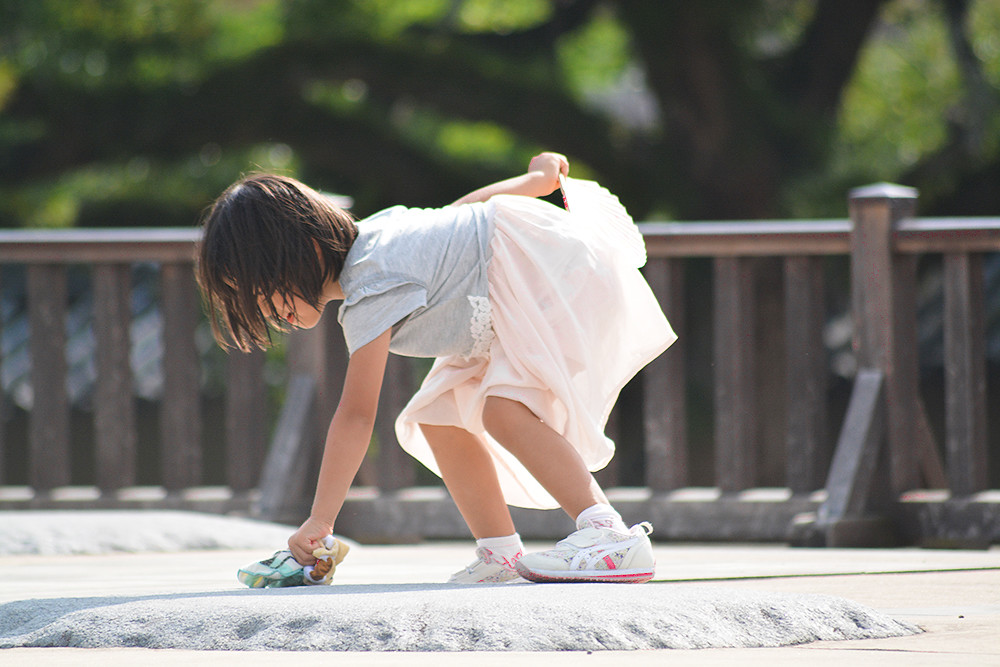 Doudou à terre, par Artemis