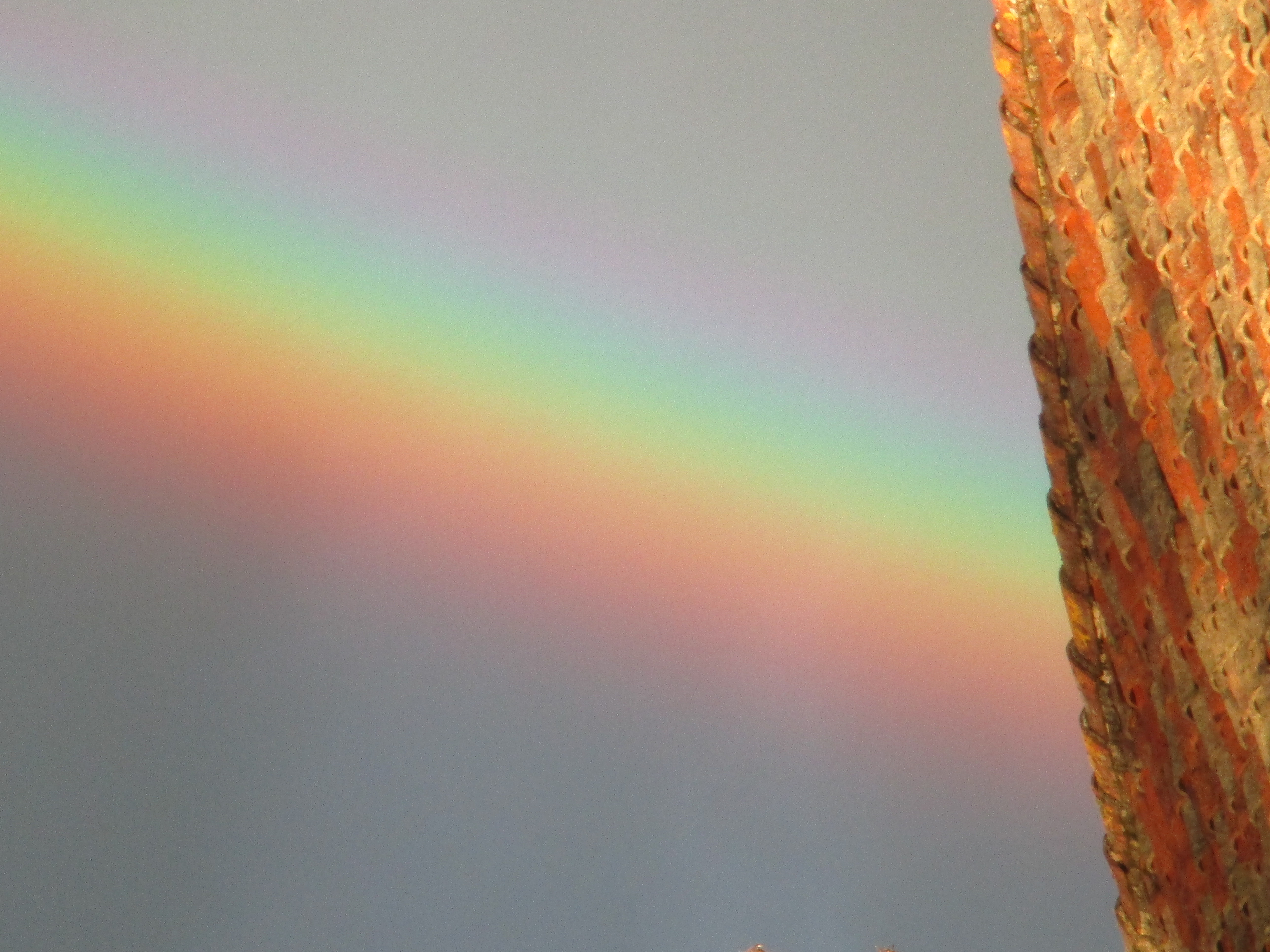 Arc en ciel du soir, par CHAUSSETTE