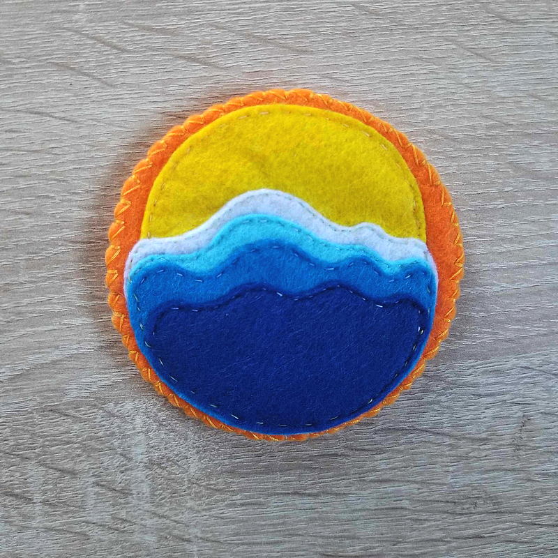 Sous-tasse plage, par Milou