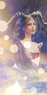 Femme à cornes, par Zukki